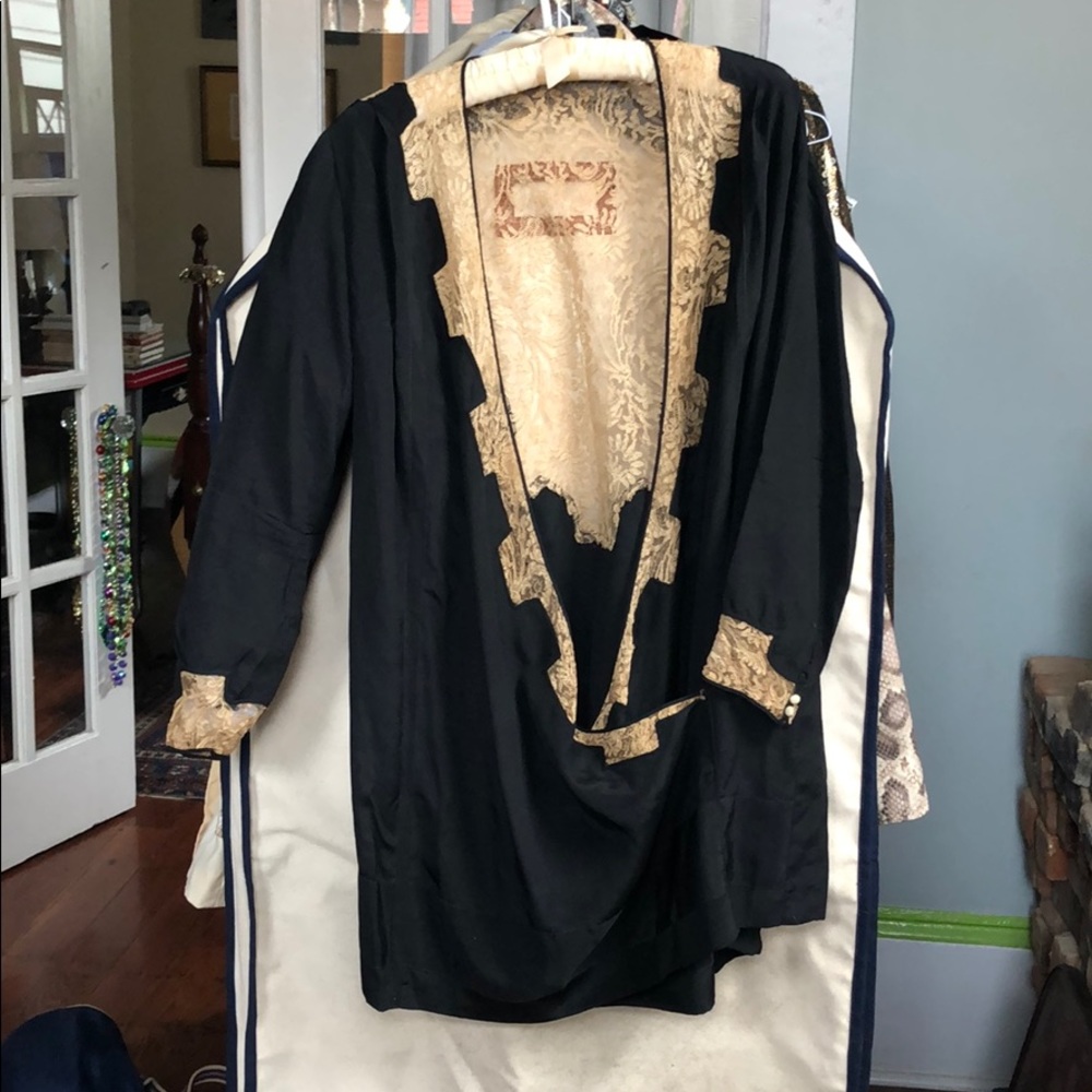 1930s Black silk top with handmade ecru lace